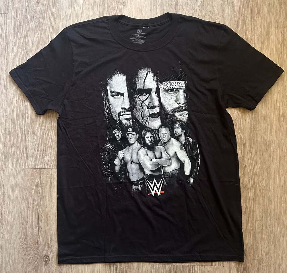 2015 WWE Superstars Wrestling Graphic T-Shirt